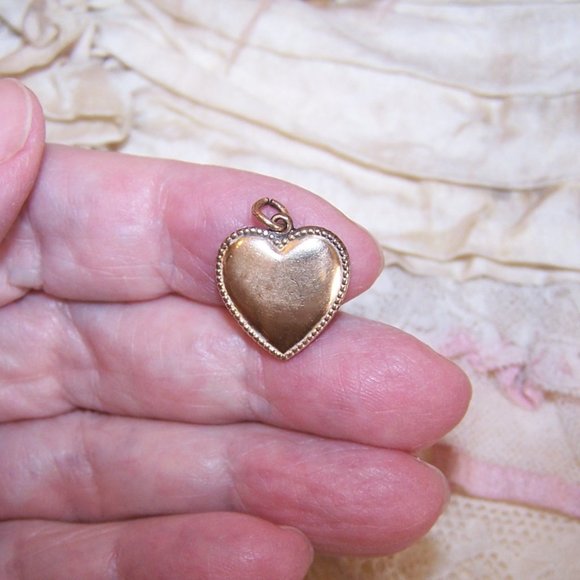 Vintage Gold Filled Puffy Heart Charm - No Engraving - Picture 7 of 7
